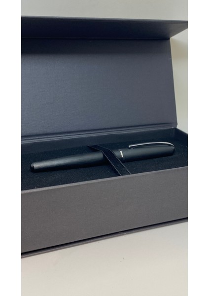 Fiesta Siyah Roller Kalem modelleri