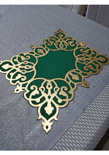 1 Adet Sehpa Örtüsü/kadife/üzeri Varaklı Deri IŞLEMELI/42X32CM/YEŞİL Gold