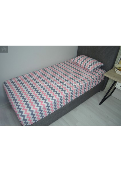 Nasır Home Pembe, Gri ve Beyaz Zikzak Tek Kişilik Lastikli Çarşaf (90X190+24 Cm)+1 Adet Yastık Kılıfı(Fermuarı Gizli)