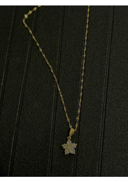 Zirkon Taşlı Çelik Yonca Kolye Gold