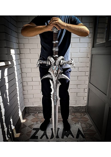 Lich King'in Kılıcı Frostmourne Gerçek Boy 140 cm 1/1 Ölçek