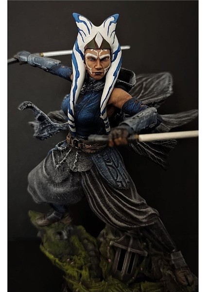 Ahsoka Tano Unique Star Wars Boyalı Figür 30 cm (Dev Boy) fiyatları