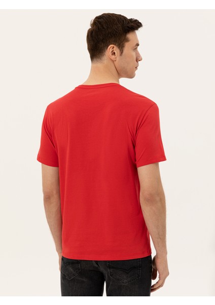 Erkek Kırmızı Bisiklet Yaka Slim Fit T-Shirt 50247638-VR030 modelleri