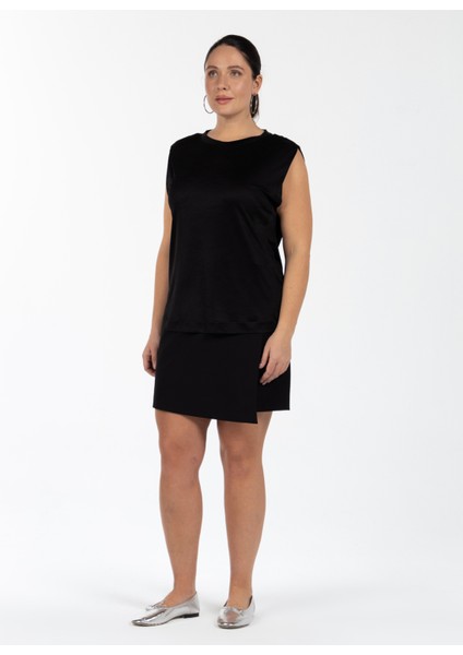 Yuvarlak Yaka Düz Siyah Kadın T-Shirt Dolly