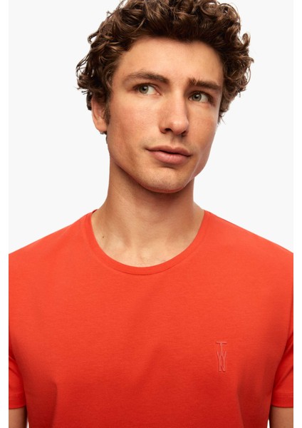Slim Fit Nar Çiçeği Düz T-Shirt 2EC148551753M