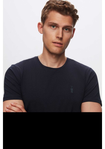 Slim Fit Lacivert Düz T-Shirt fiyatları
