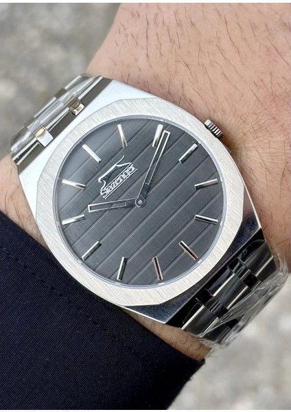 Gümüş Renk Çelik Kordon Siyah Kadran Erkek Kol Saati indirimleri