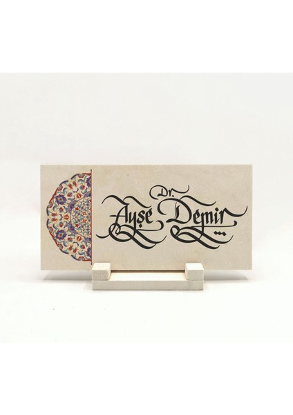 Geleneksel Hat Sanatı ile Doğal Taş Üzerine Yazılı Masaüstü Isimlik fiyatları