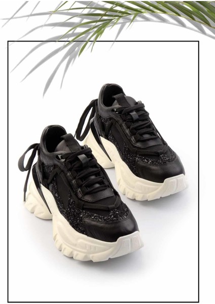 Siyah Hakiki Deri Kadın Sneaker K01480004703
