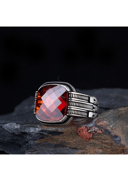 Kırmızı Renk Zirkon Taşlı Erkek Gümüş Yüzük fiyatları