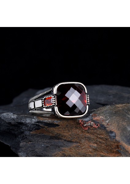 Zirkon Taşlı Model 925 Ayar Gümüş Erkek Yüzük