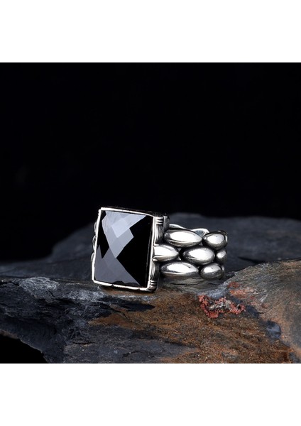 Zirkon Taşlı Model 925 Ayar Gümüş Erkek Yüzük fiyatları