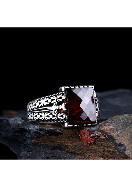 Kırmızı Zirkon Taşlı Kral Zincir Model Gümüş Yüzük