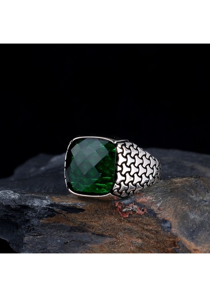 Yeşil Renk Zirkon Taşlı 925 Ayar Gümüş Erkek Yüzük fiyatları
