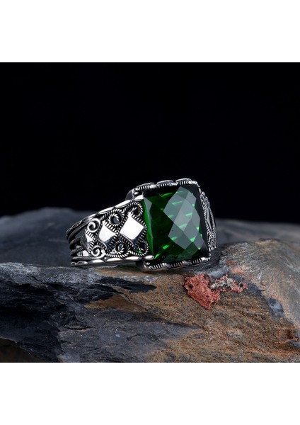 Yeşil Zirkon Taşlı Motifli 925 Ayar Gümüş Yüzük