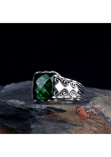 Yeşil Zirkon Taşlı Motifli 925 Ayar Gümüş Yüzük fiyatları