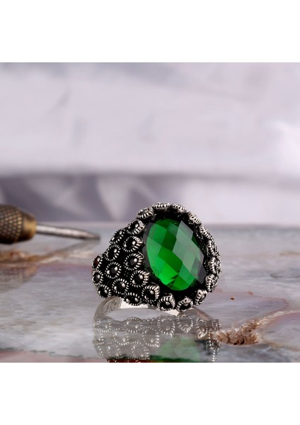 Yeşil Renk Zirkon Taşlı Model 925 Ayar Gümüş Erkek Yüzük