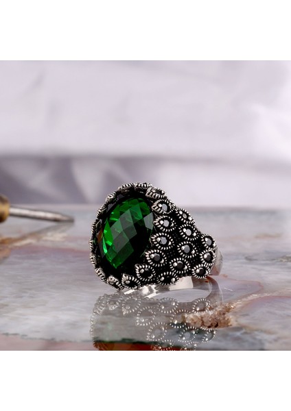 Yeşil Renk Zirkon Taşlı Model 925 Ayar Gümüş Erkek Yüzük fiyatları