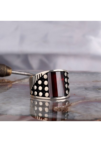 Kırmızı Renk Zirkon Taşlı Model 925 Ayar Gümüş Erkek Yüzük