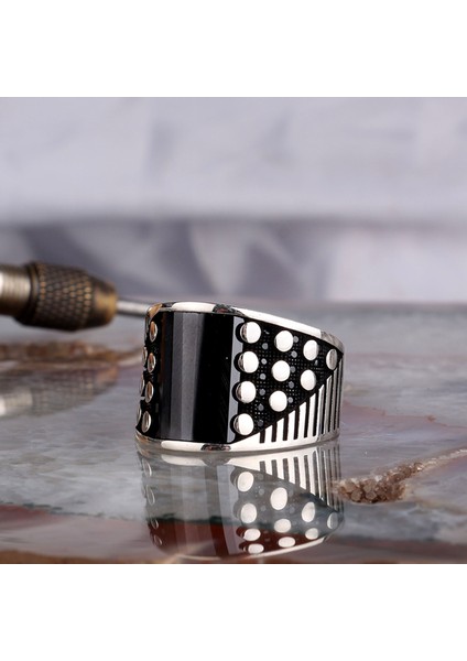 Siyah Renk Zirkon Taşlı Model 925 Ayar Gümüş Erkek Yüzük modelleri