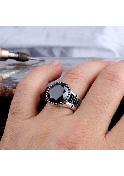 Zirkon Taşlı Oval Model 925 Ayar Gümüş Erkek Yüzük modelleri