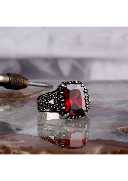 Kırmızı Zirkon Taşlı Model 925 Ayar Gümüş Erkek Yüzük