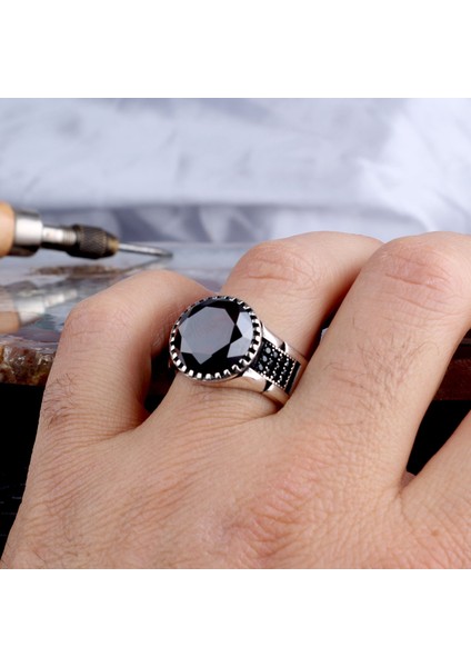 Zirkon Taşlı Oval Model 925 Ayar Gümüş Erkek Yüzük modelleri
