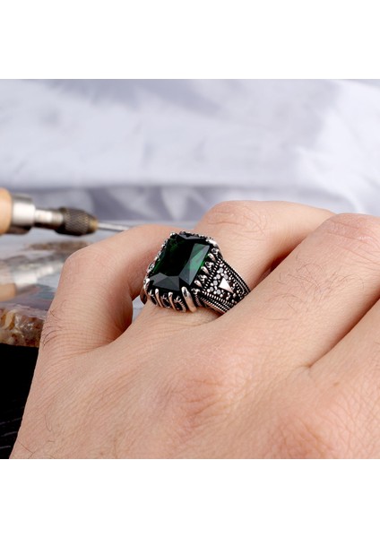 Yeşil Zirkon Taşlı Model 925 Ayar Gümüş Erkek Yüzük modelleri