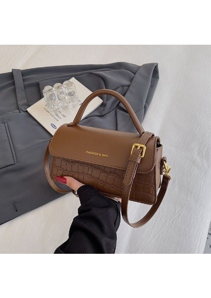 Popüler Kadın Çantaları Niş Üst Düzey Batı Tarzı 2024 Yeni Moda Banliyö Omuz Çapraz Baget Çanta Tek (Yurt Dışından)