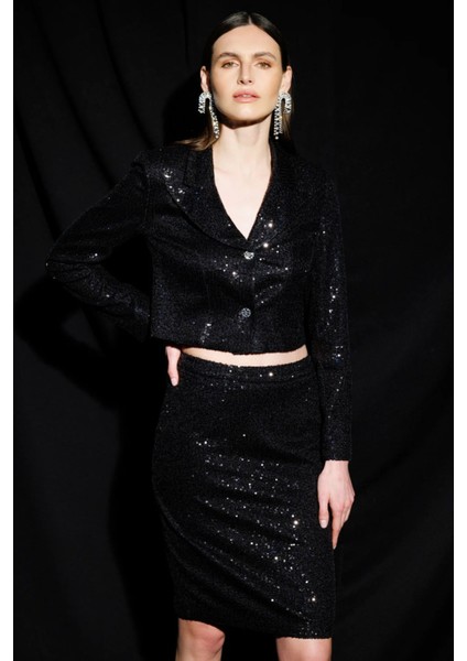 Payetli Düğmeli Kısa Ceket Siyah fiyatları