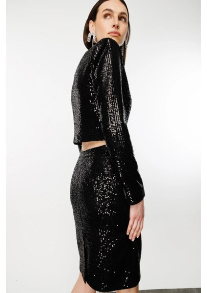 Payetli Düğmeli Kısa Ceket Siyah fırsatları