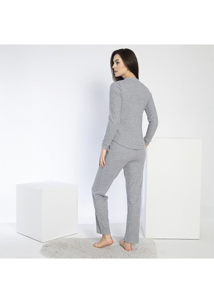 840.640 Kadın Kışlık Uzun Kol Nakışlı Fitilli Pijama Takım modelleri