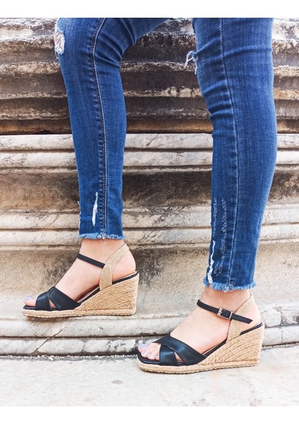 White Line Siyah Dolgu Topuk Jud Sargılı Kadın Sandalet modelleri
