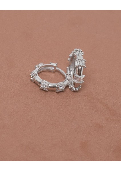 Pırlanta Işıltılı Baget Halka Kadın Gümüş Küpe 18 mm fiyatları