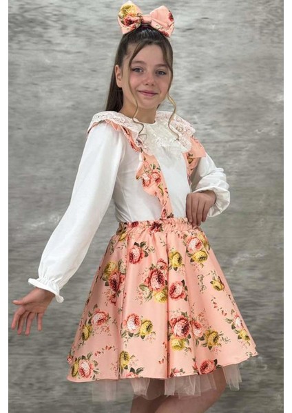 Kız Çocuk Yakası Güpür Işlemeli Bluz ve Flowers Baskılı Somon Salopet Takım