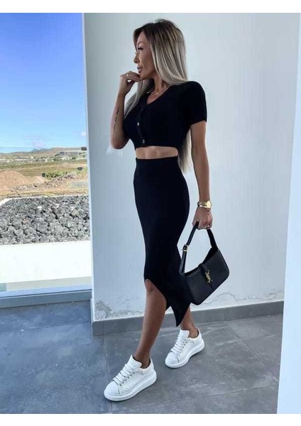 Ceylin Moda Ceylinmoda Kadın Üst Kısa Kollu Düğmeli Crop, Alt Yırtmaçlı Etek Triko Takım