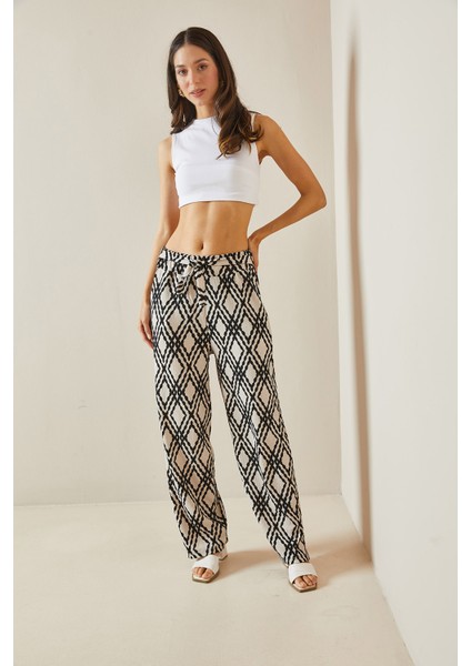 Siyah Desenli Bol Paça Kuşaklı Pantolon 5YXK5-48554-02 modelleri