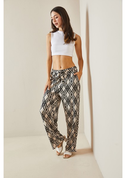 Siyah Desenli Bol Paça Kuşaklı Pantolon 5YXK5-48554-02 fırsatları