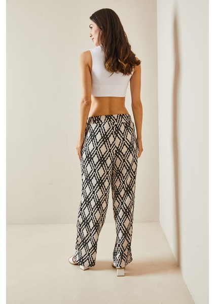 Siyah Desenli Bol Paça Kuşaklı Pantolon 5YXK5-48554-02 indirimleri