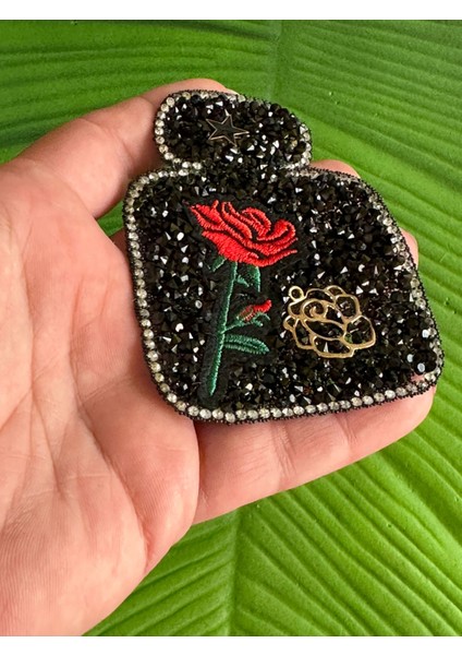 8x6 cm Ütü Ile Yapışan Taşlı Güllü Arma Apolet Dikiş Giyim Aksesuarı fiyatları