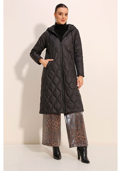 5177 Kapüşonlu Uzun Kapitone Mont - Siyah modelleri