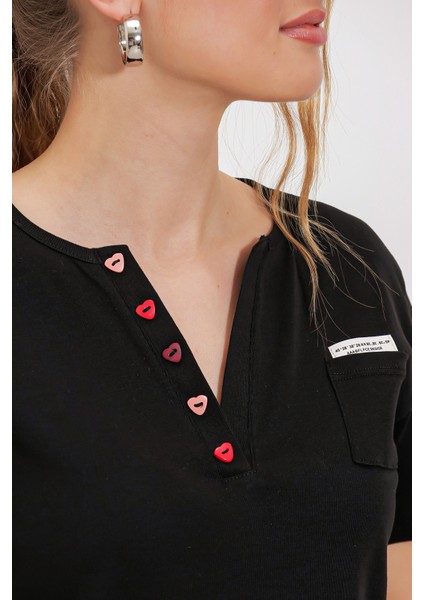 Kadın Siyah Düğme Detaylı Kısa Kol Tişört 903 modelleri