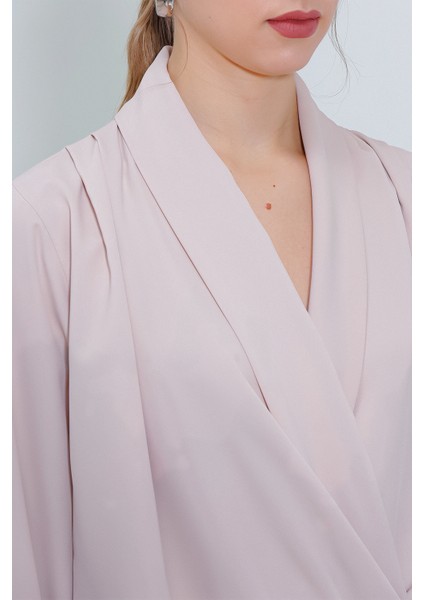 Kadın Krem Kruvaze Yaka Dökümlü Saten Bluz 0492 fırsatları