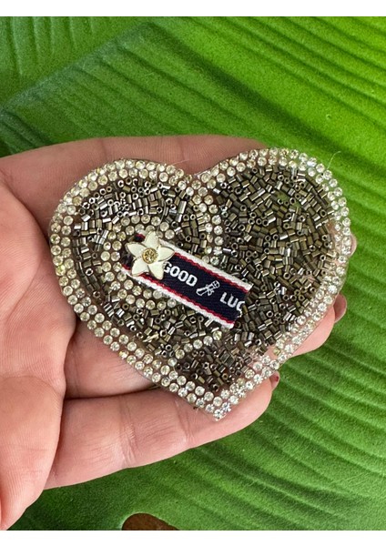 7x6 cm Ütü Ile Yapışan Taşlı Kalp Arma Dikiş Giyim Aksesuarı