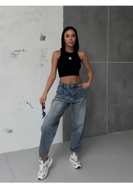 Siyah Yıldız Baskılı Nakışlı Halter Yaka Askılı Tişört Crop