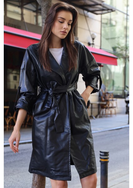 Kuşaklı Suni Deri Trençkot - Siyah Kadın Yaka Tipi ile Şık Tasarım fırsatları