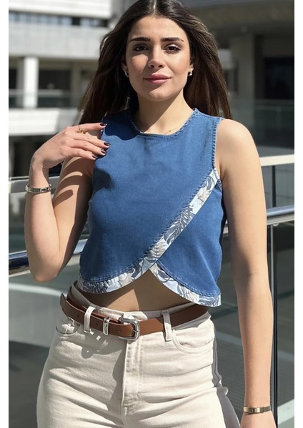 Kadın Laci Önü Çapraz Katlı, Kolsuz, Yuvarlak Yaka, Crop Kot Bluz