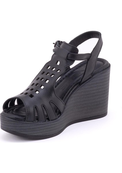 2310810 Kadın Sandalet fırsatları