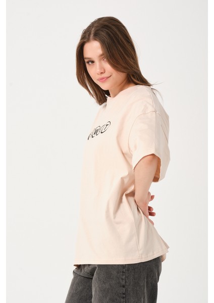Kadın Bisiklet Yaka Baskılı Oversize T-Shirt modelleri