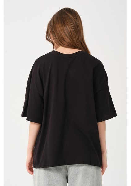Kadın Bisiklet Yaka Baskılı Oversize T-Shirt